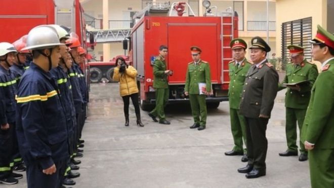 Trung tướng Bùi Văn Thành trong một kiểm tra công tác Phòng cháy chữa cháy