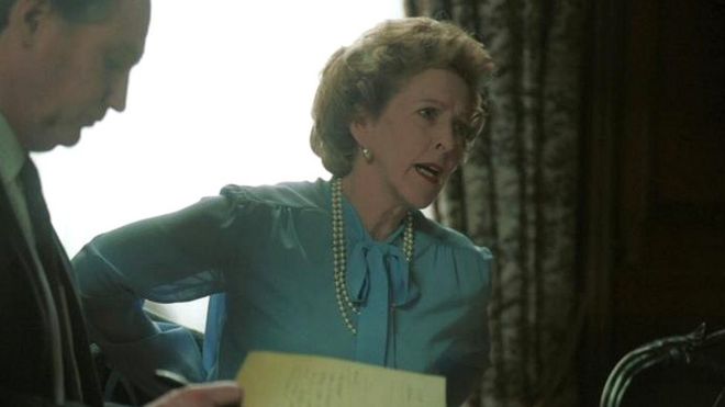Патриция Ходж в роли Маргарет Тэтчер в спектакле «Фолклендские острова»