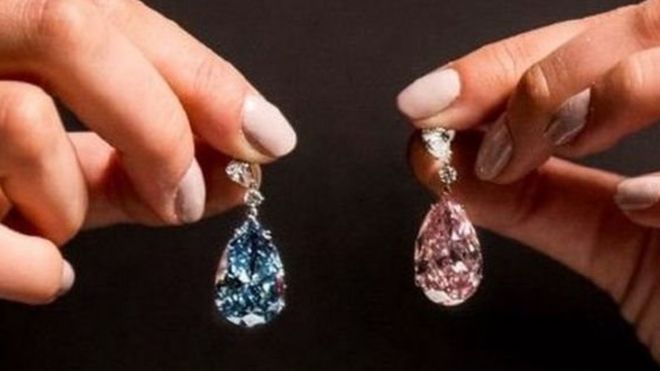 بيع قرطين الماس مقابل 57.4 مليون دولار