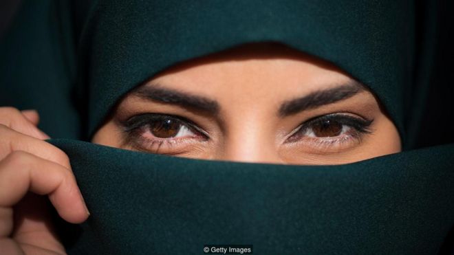 perempuan bercadar