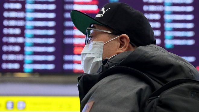 турист в аэропорту