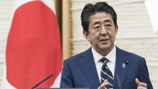 緊急事態宣言について説明する安倍晋三首相（7日、首相官邸）