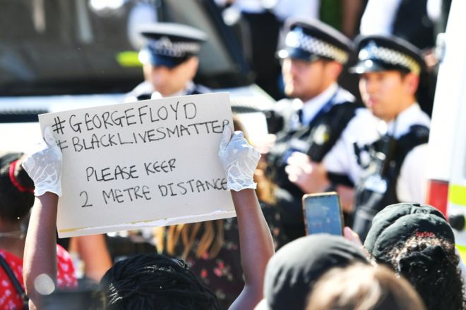 Фотография протеста в Великобритании