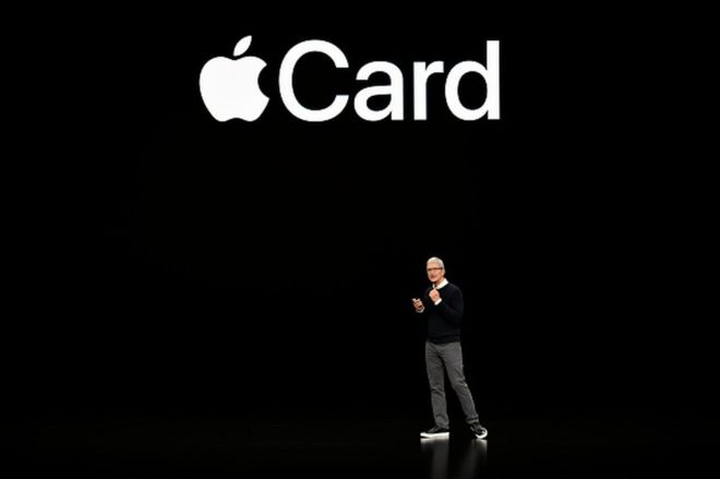 El CEO de Apple Inc. Tim Cook en el lanzamiento de Apple Card en el Steve Jobs Theater el 5 de marzo de 2109 en Cupertino, California, EE.UU.