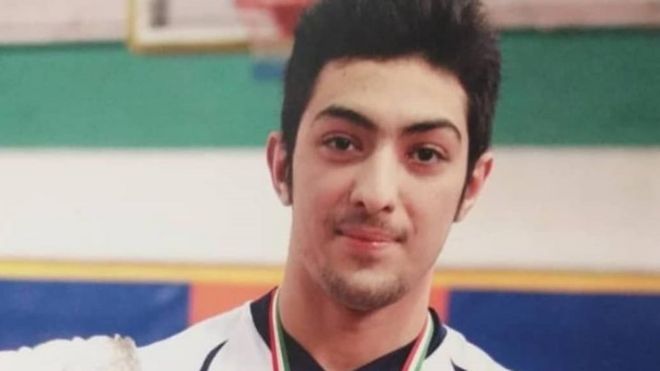 آرمان عبدالعالی در زمان قتل تنها ۷ روز کمتر از ۱۸ سال سن داشته، او اکنون ٢۴ سال دارد