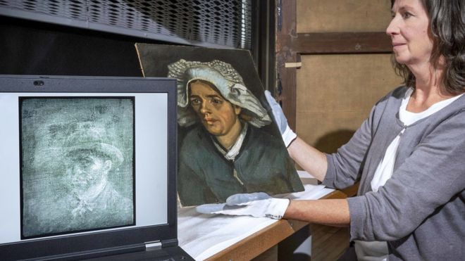 El cuadro "Cabeza de mujer campesina" con la imagen del autorretrato de Van Gogh descubierto por rayos X.