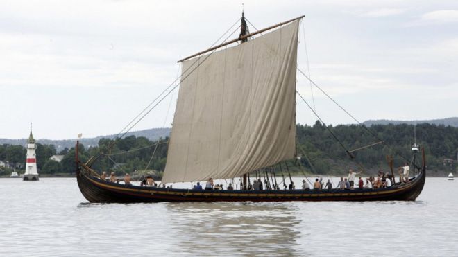 Копия лодки викингов
