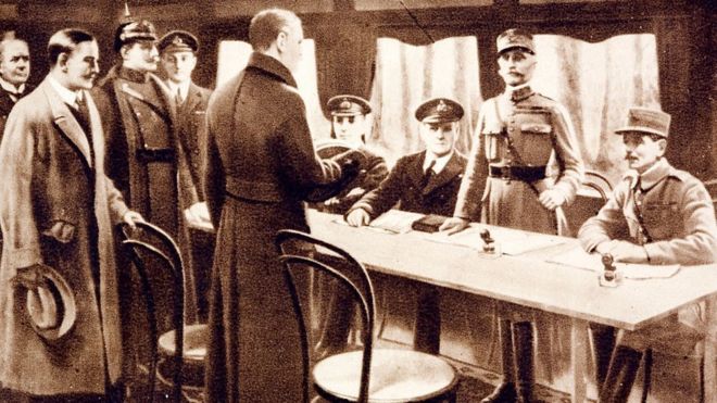 Negociación del armisticio en un vagón de tren.