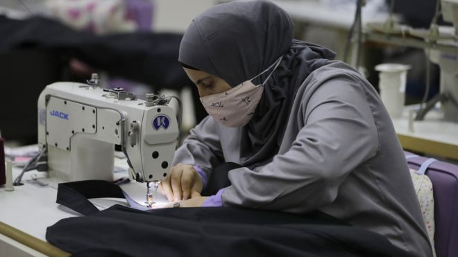 تسبب الوضع الاقتصادي المتدهور في الدول العربية في تقليل فرص العمل