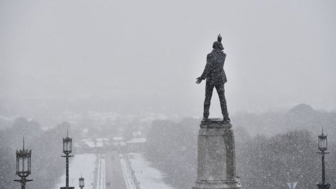 Снег в центре Лондона