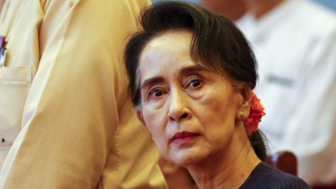 Лидер демократической партии Мьянмы Аунг Сан Су Чжи, председатель партии «Национальная лига за демократию»