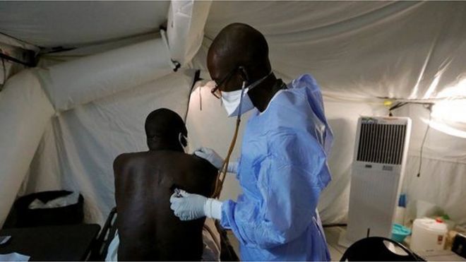 Un patient en soin dans un hôpital sénégalais