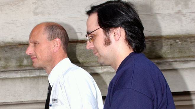 Джеффри Гафур предстал перед судом короны Кардиффа за вынесение приговора в июле 2003 года