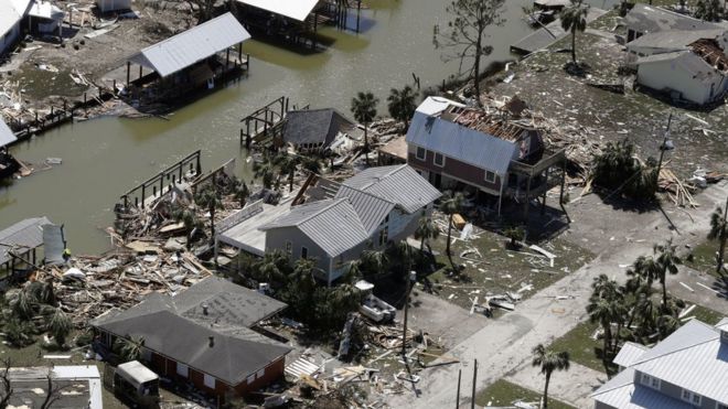 Imagen aérea de la devastación del huracán Michael en Mexico Beach.