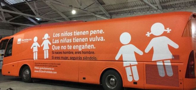 Автобус Hazte Oir был объявлен анти-трансгендерным в Испании