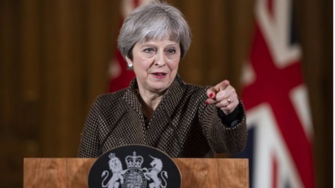 Премьер-министр Великобритании Тереза ??Мэй на пресс-конференции после ударов с воздуха Запада по Сирии по подозрению в нападении с применением химического оружия в Восточной Гуте, 14 апреля 2018 года