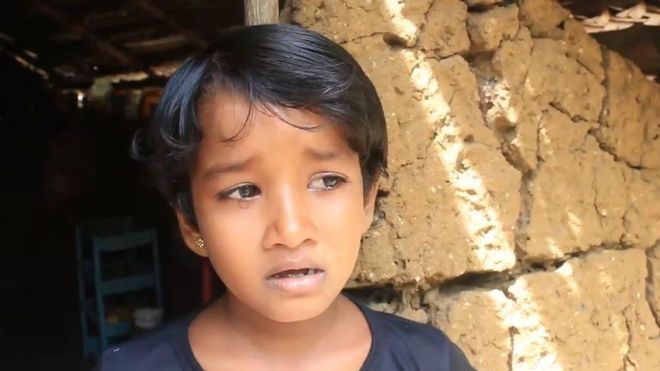 'අපේ ගම මැදින් අලිමංකඩක්'