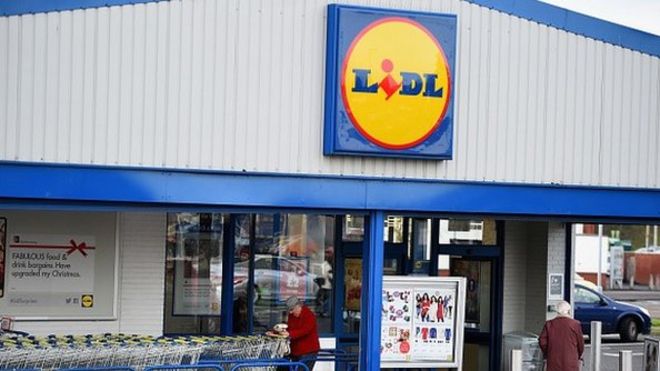 Two Lidl ads banned over 'misleading' Tesco price comparison, Supermarkets