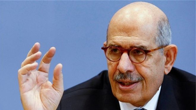 L'Egyptien Mohamed el-Baradei, directeur général de l'Agence internationale de l'énergie atomique de 1997 à 2009, reçoit le prix Nobel de la paix en 2005 conjointement avec l'organisation qu'il dirige.