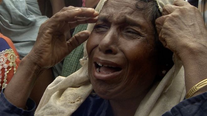 Рохинья плачет женщина