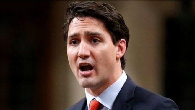 کینیڈین وزیراعظم جسٹن ٹروڈو کا اپنے بالوں کو سنوارنے کا انداز سوشل میڈیا صارفین کو بھا گیا - BBC News اردو