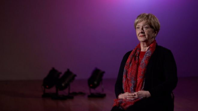 Марджори Лесли рассказывает о своем личном опыте бомбардировок ИРА на сценической постановке