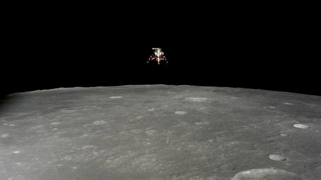 Экипаж "Аполлона-12" намеревался посадить лунный модуль как можно ближе к заранее определенной цели