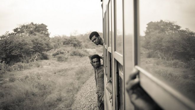 எஸ் ஜே எஸ் போட்டோ பிரியன், திரிகோணமலை