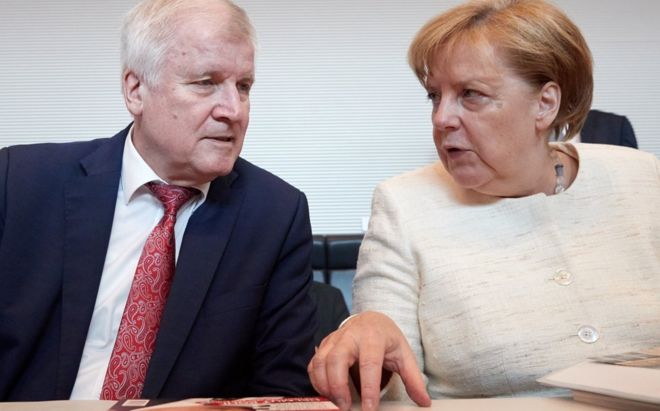 Хорст Зеехофер с канцлером Германии Ангелой Меркель, 12 июня 18