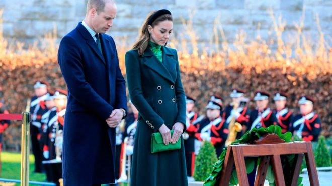 Герцог и герцогиня Кембриджские в Дублинском саду памяти