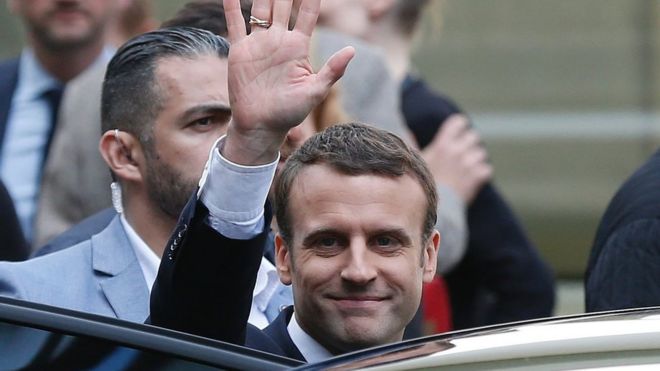 Emmanuel Macron at the entrance of the Quai Branly museum, Paris, on May 13, 2017