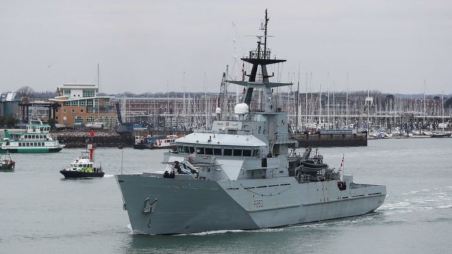 HMS Mersey покидает Портсмут