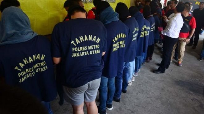 Pria yang ditahan bulan Mei 2017 dalam penggrebekan di sauna dan gym di Jakarta.