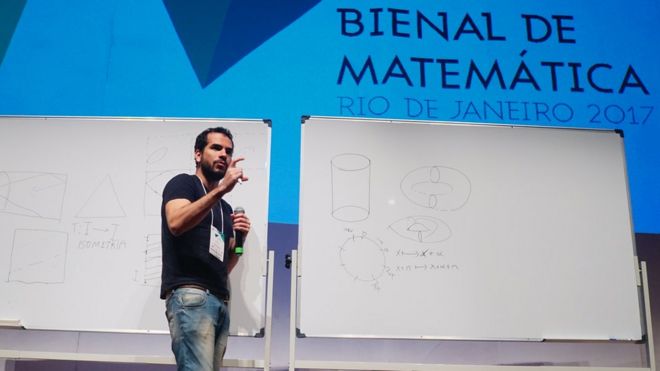 Artur Avila na Bienal de Matemária de 2017, no Rio de Janeiro