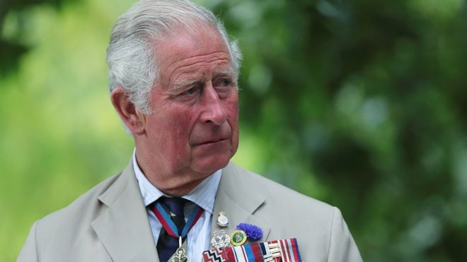 Британский принц Чарльз посещает мероприятие, посвященное Дню VJ, которое проводится в Национальном мемориальном дендрарии в Стаффордшире, Великобритания
