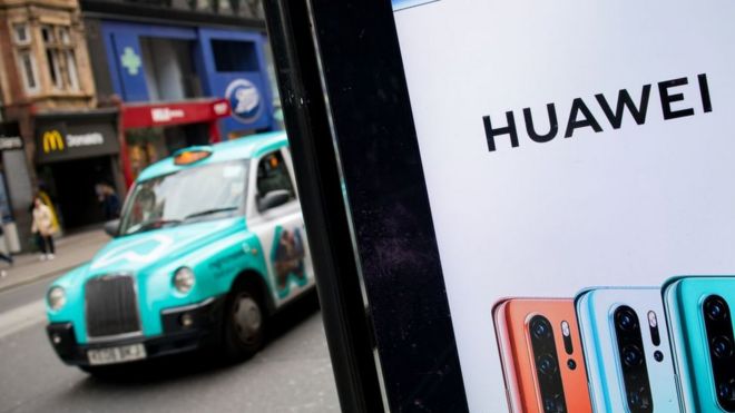 Реклама Huawei в Лондоне
