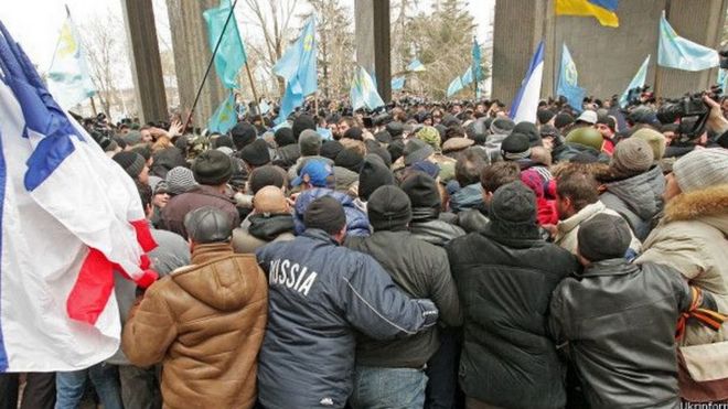 Сутички біля Верховної Ради АРК 26 лютого 2014 року