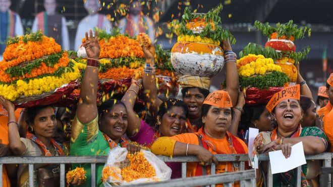 Женщины-сторонницы БДП на митинге в Хайдарабаде