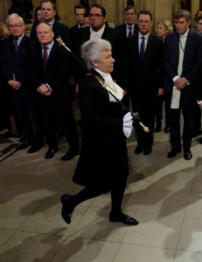Як королева парламент відкривала у фото