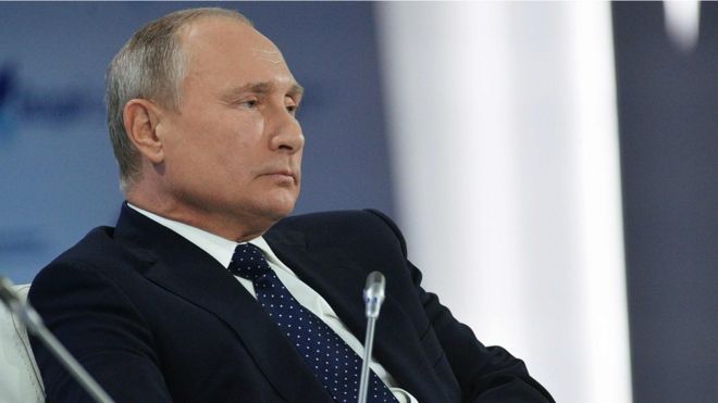 Президент России Владимир Путин принял участие в пленарном заседании 15-го ежегодного заседания Международного дискуссионного клуба "Валдай" в Сочи