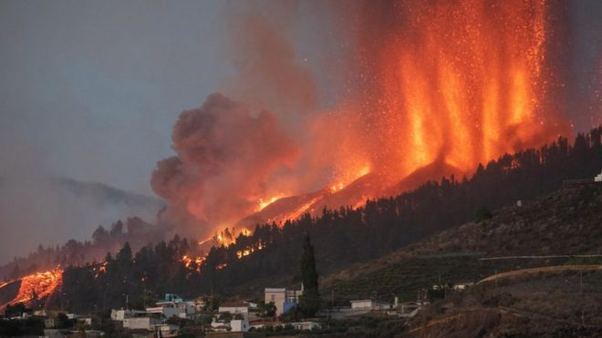 Volcano on La Palma erupts, 19 September 2021