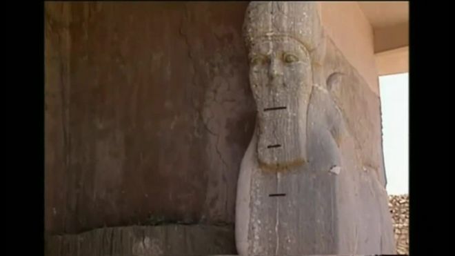 ISが破壊した古代アッシリア都市ニムルドの姿　翼のある獅子の像さえ