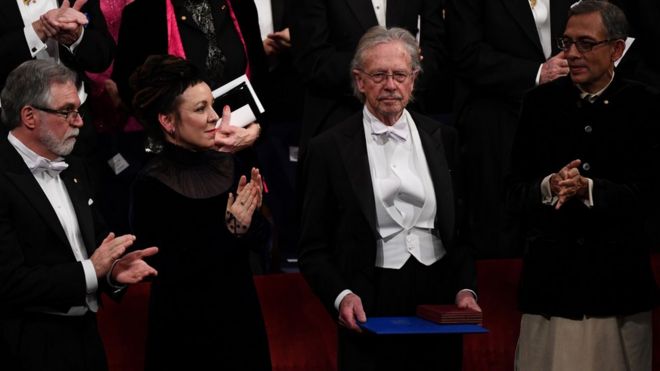 Питер Хандке на церемонии вручения Нобелевской премии
