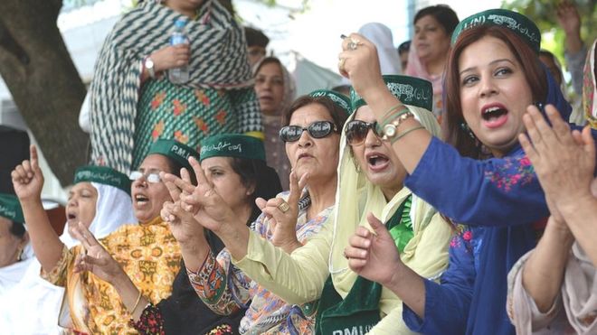نواز شریف کی حامی خواتین