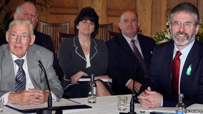В мае 2007 года DUP и Sinn Fein согласились разделить власть