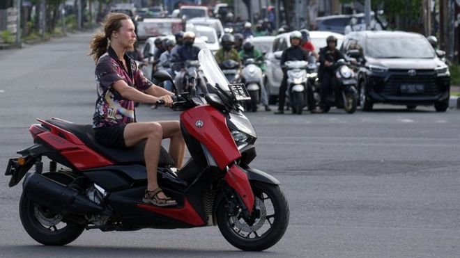 turis asing di bali