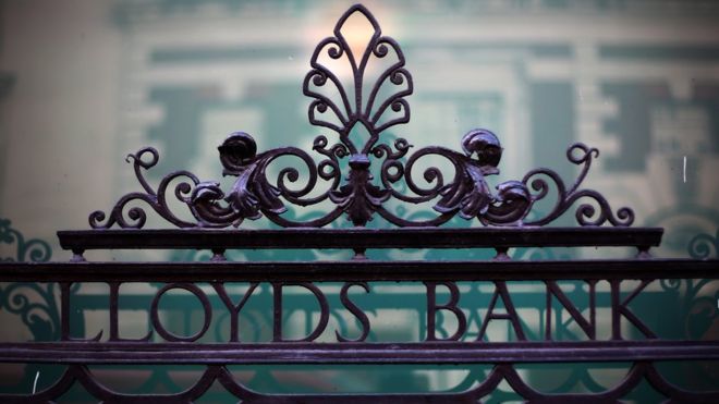 Lloyds Bank подписать