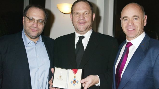 Боб Вайнштейн, Харви Вайнштейн и сэр Филип Томас в 2004 году