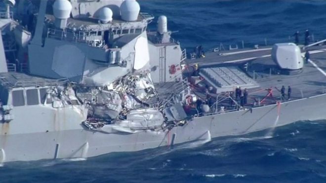 USS Fitzgerald damage