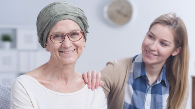 Mujer con cáncer